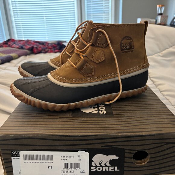 Sorel Waterproof rain boots. Brand new. - Picture 3 of 6